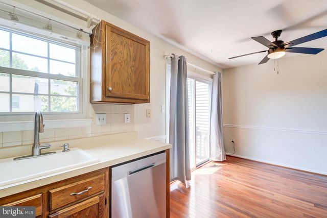 14536 CASTLEFORD CT, Centreville, VA 20121