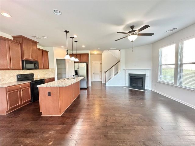 1933 Paxton Ridge Court, Lilburn, GA 30047