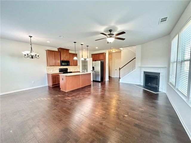 1933 Paxton Ridge Court, Lilburn, GA 30047
