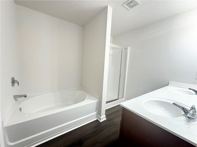 1933 Paxton Ridge Court, Lilburn, GA 30047