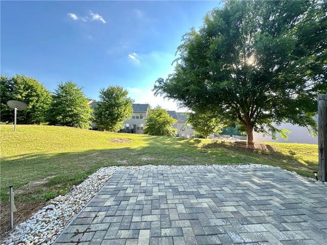 1933 Paxton Ridge Court, Lilburn, GA 30047