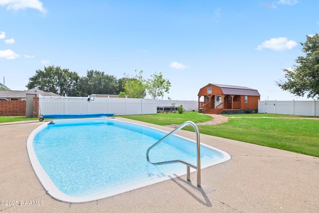 3306 Cedarwood Drive, New Iberia, LA 70560