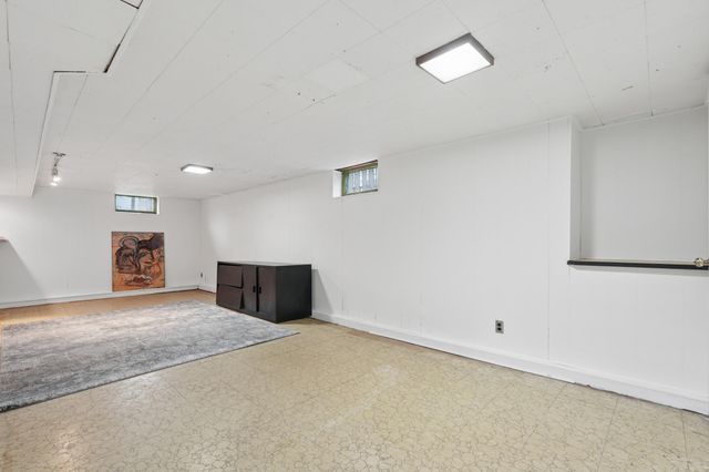 1814 Montana Avenue E, Saint Paul, MN 55119