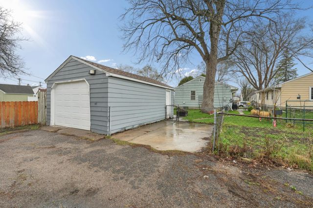 1814 Montana Avenue E, Saint Paul, MN 55119