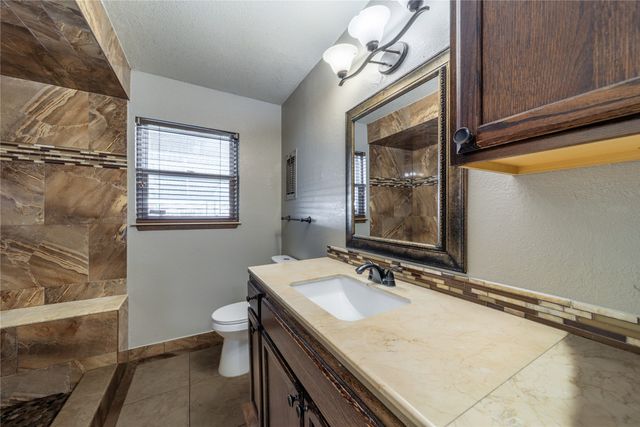 2605 San Medina Avenue, Dallas, TX 75228