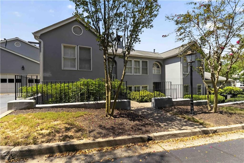 Image 1 of property listing at 3910 Ashford Lake Court NE 3910, Atlanta, GA 30319