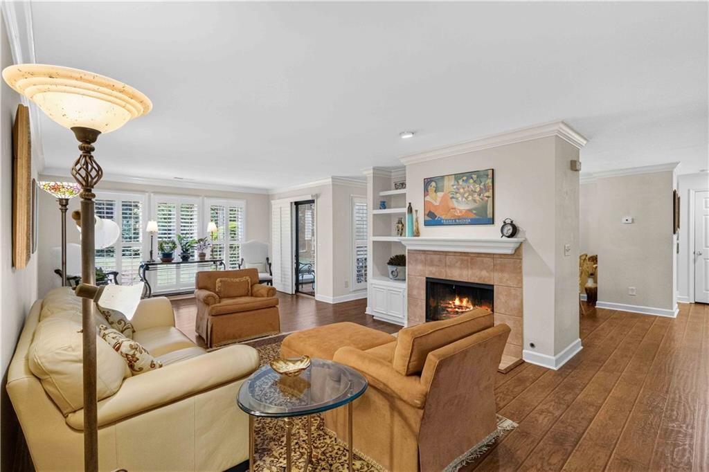 Image 11 of property listing at 3910 Ashford Lake Court NE 3910, Atlanta, GA 30319
