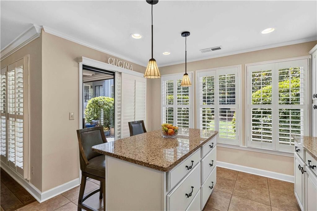 Image 14 of property listing at 3910 Ashford Lake Court NE 3910, Atlanta, GA 30319