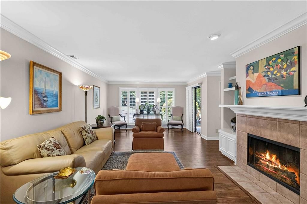 Image 2 of property listing at 3910 Ashford Lake Court NE 3910, Atlanta, GA 30319