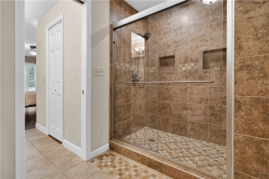 Image 22 of property listing at 3910 Ashford Lake Court NE 3910, Atlanta, GA 30319