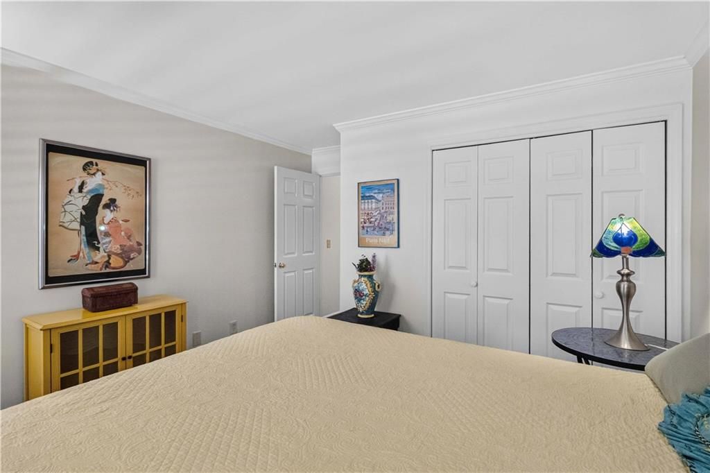 Image 28 of property listing at 3910 Ashford Lake Court NE 3910, Atlanta, GA 30319