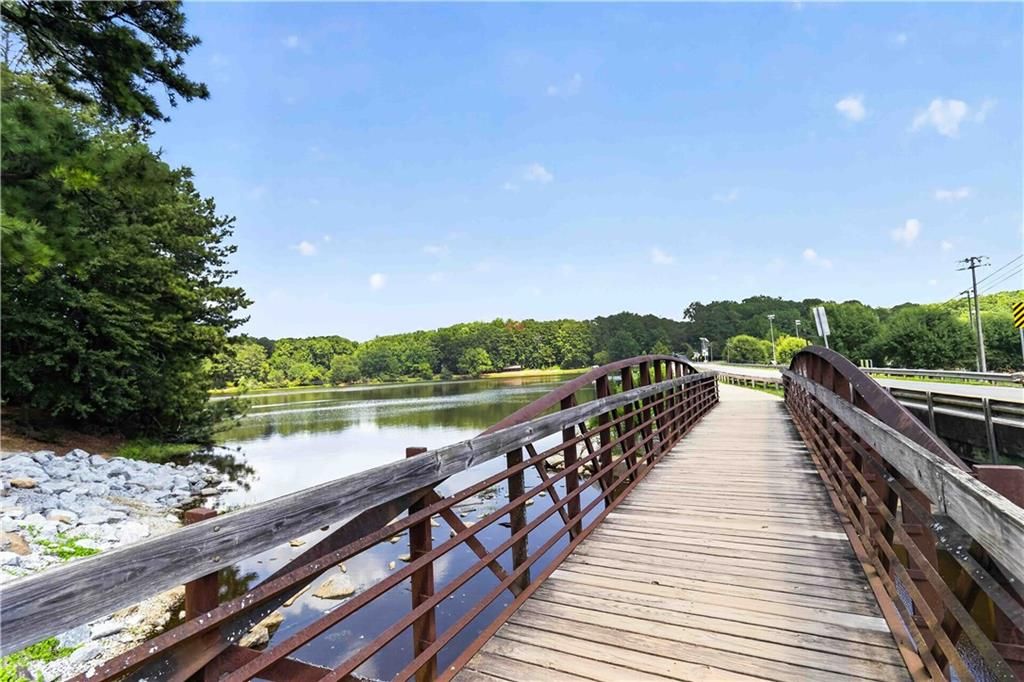 Image 33 of property listing at 3910 Ashford Lake Court NE 3910, Atlanta, GA 30319