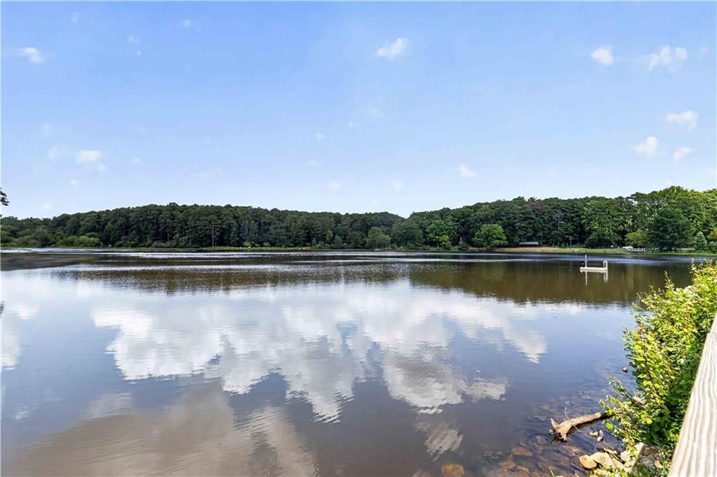Image 34 of property listing at 3910 Ashford Lake Court NE 3910, Atlanta, GA 30319