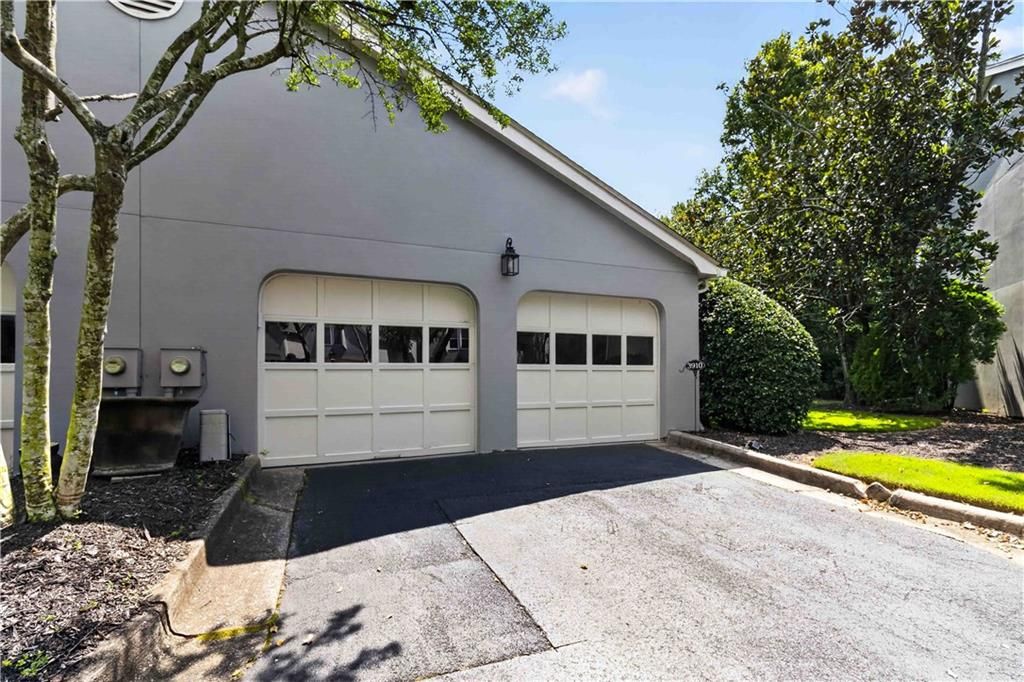 Image 53 of property listing at 3910 Ashford Lake Court NE 3910, Atlanta, GA 30319
