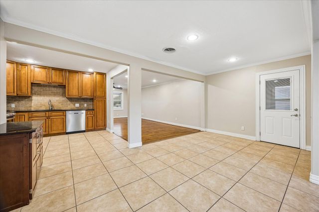 4402 Libbey Lane, Houston, TX 77092