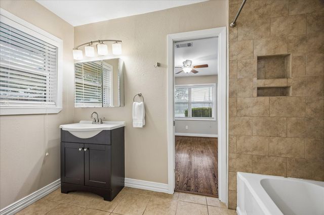 4402 Libbey Lane, Houston, TX 77092