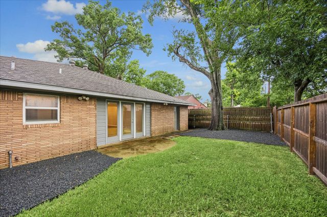 4402 Libbey Lane, Houston, TX 77092
