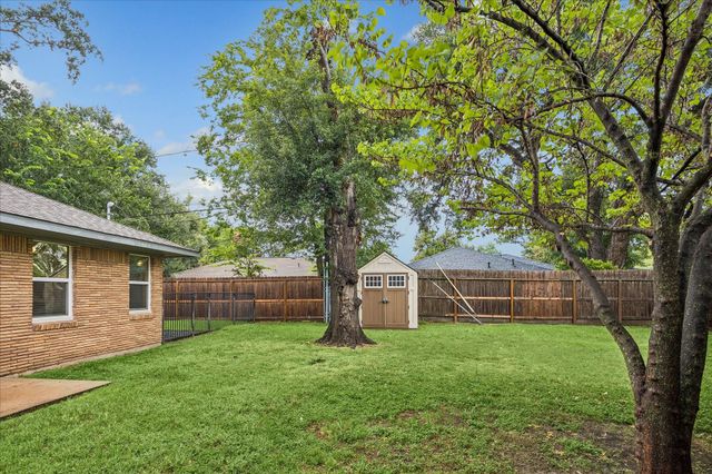 4402 Libbey Lane, Houston, TX 77092