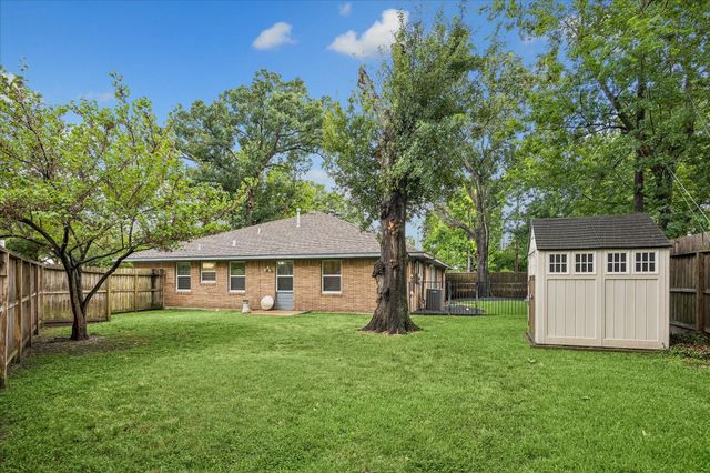 4402 Libbey Lane, Houston, TX 77092