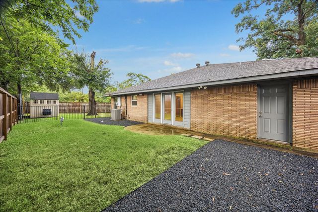 4402 Libbey Lane, Houston, TX 77092