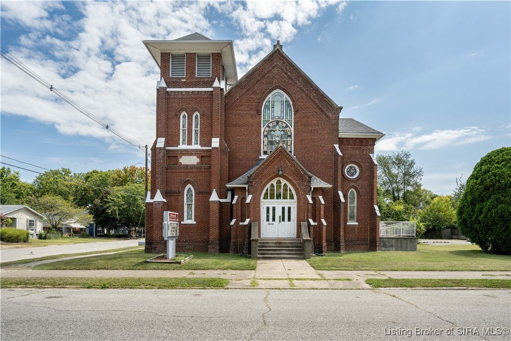 426 E Maple Street, Jeffersonville, IN 47130