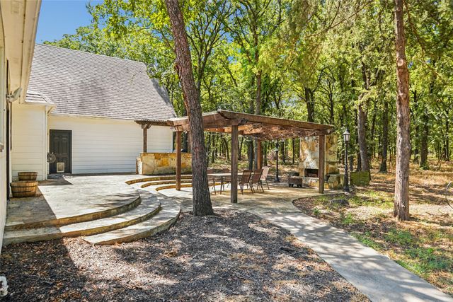 6586 Lone Star Lane, Aubrey, TX 76227