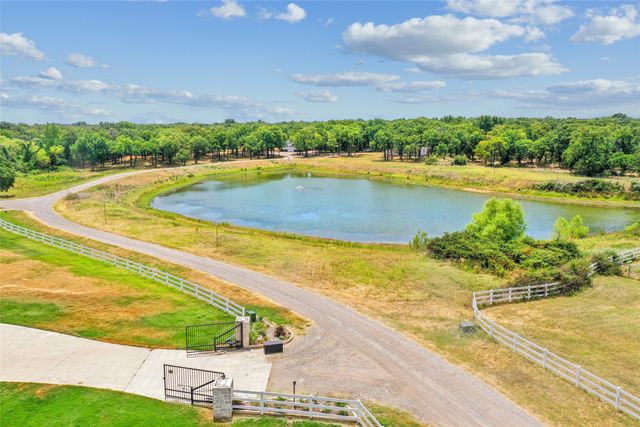 6586 Lone Star Lane, Aubrey, TX 76227