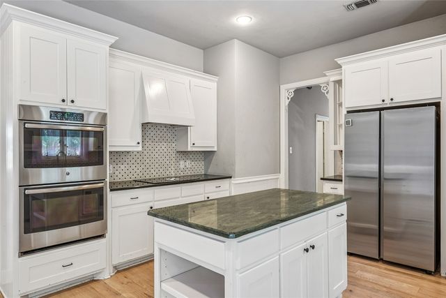 6586 Lone Star Lane, Aubrey, TX 76227
