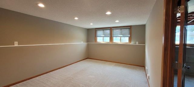8496 Harkness Road S, Cottage Grove, MN 55016
