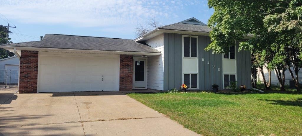 8496 Harkness Road S, Cottage Grove, MN 55016