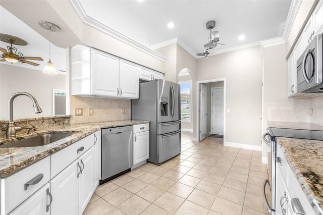 2636 HUNTINGTON HILLS DRIVE, Lakeland, FL 33810