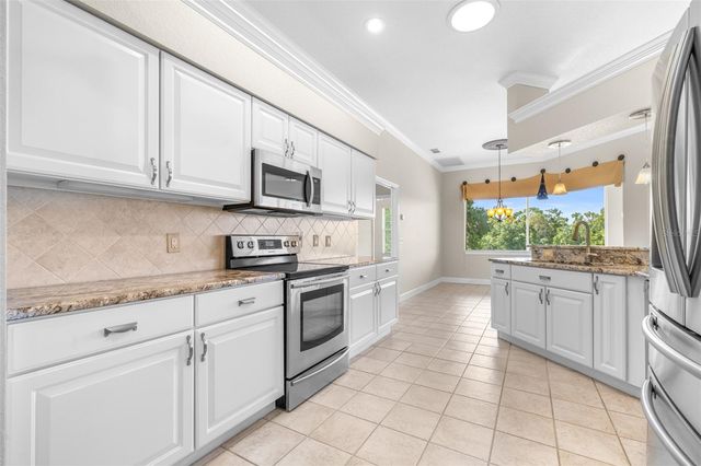 2636 HUNTINGTON HILLS DRIVE, Lakeland, FL 33810