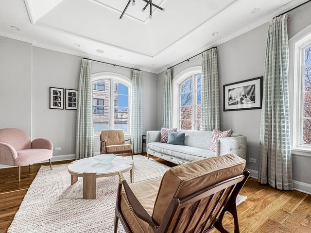 2615 N Paulina Street, Chicago, IL 60614