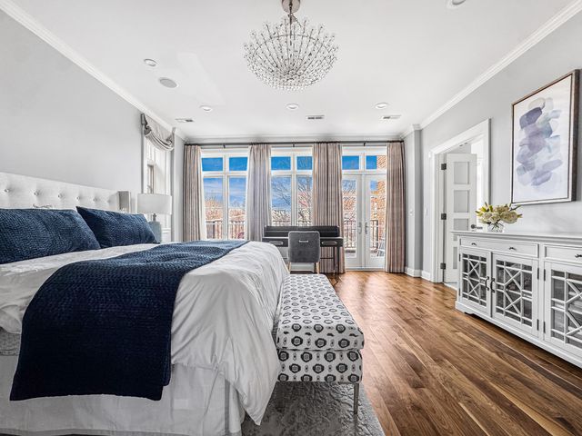 2615 N Paulina Street, Chicago, IL 60614