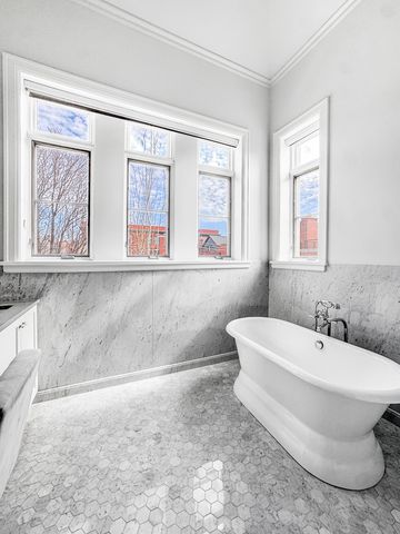 2615 N Paulina Street, Chicago, IL 60614