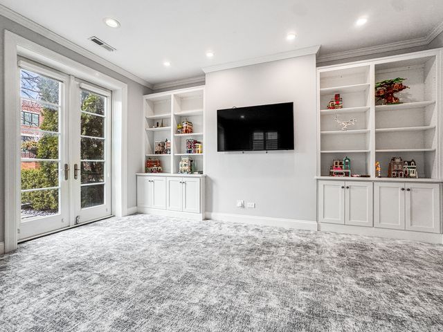 2615 N Paulina Street, Chicago, IL 60614