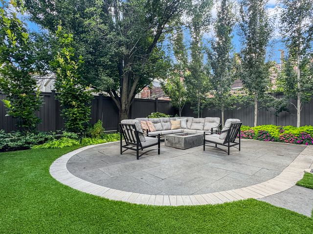 2615 N Paulina Street, Chicago, IL 60614