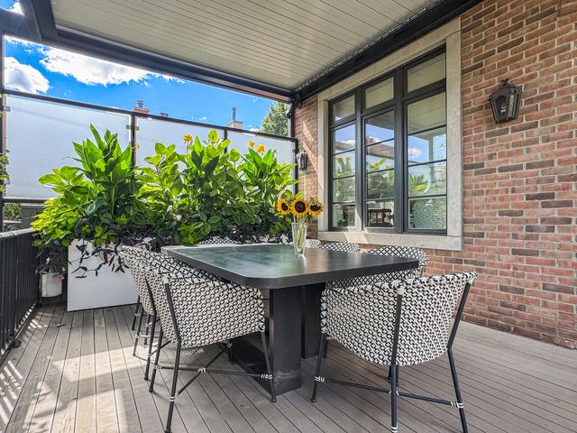 2615 N Paulina Street, Chicago, IL 60614