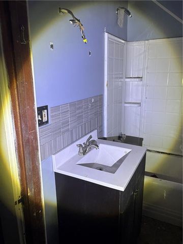 3010 S 19th Street, St Joseph, MO 64503