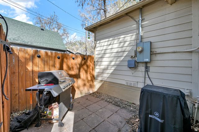 2575 JACKSON AVE, Ogden, UT 84401