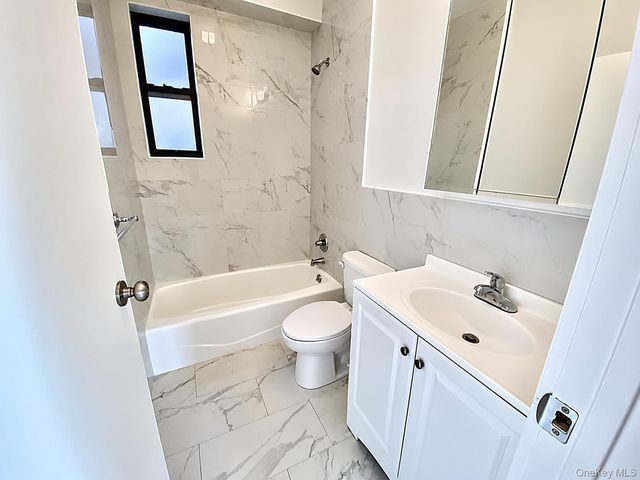 28-56 47th Street 3F, Astoria, NY 11103