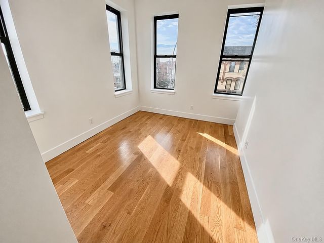 28-56 47th Street 3F, Astoria, NY 11103