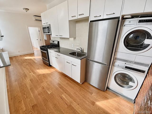 28-56 47th Street 3F, Astoria, NY 11103