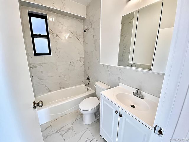 28-56 47th Street 3F, Astoria, NY 11103