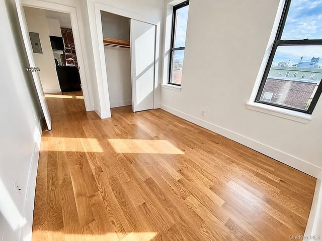 28-56 47th Street 3F, Astoria, NY 11103