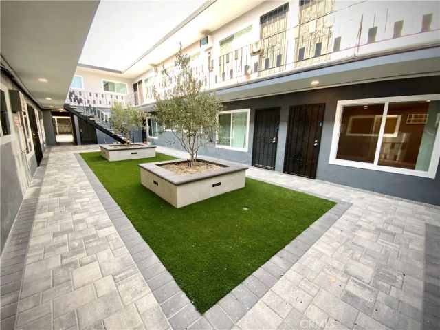 919 E Acacia Avenue L, Glendale, CA 91205