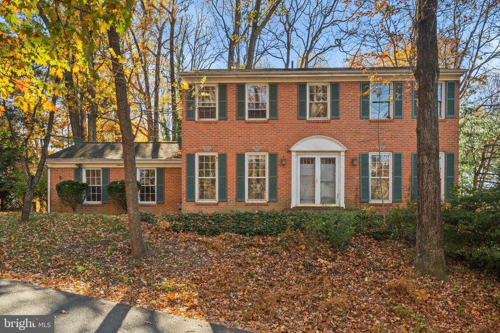 Image 1 of property listing at 12013 WESTWOOD HILLS DR, Herndon, VA 20171