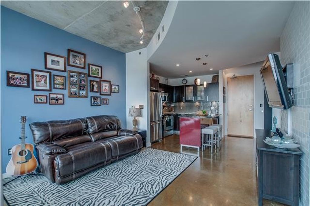 600 12th Ave S Apt 510, Nashville, TN 37203