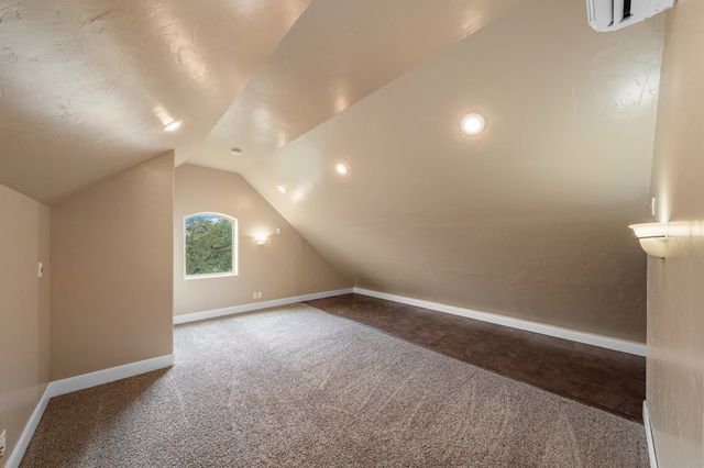 130 Rhum Rd, Kerrville, TX 78028