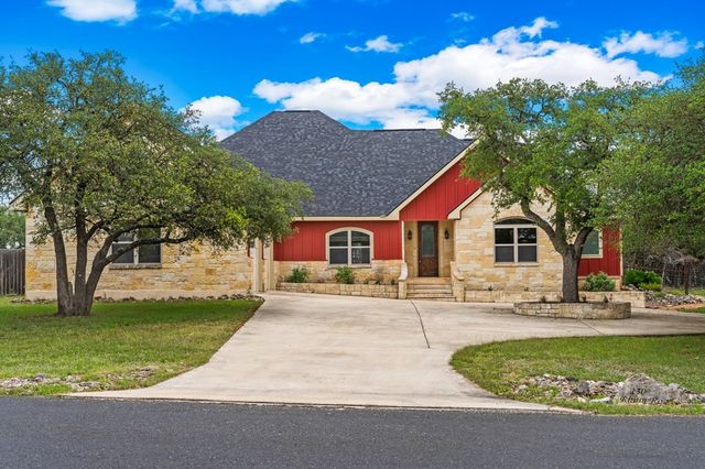 130 Rhum Rd, Kerrville, TX 78028